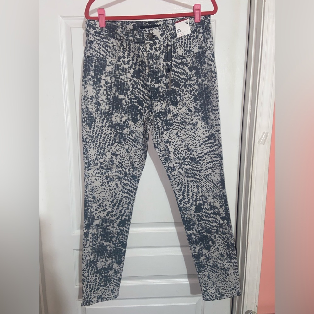 NWT Express skinny high rise, stretch woman’s jeans sz 14.